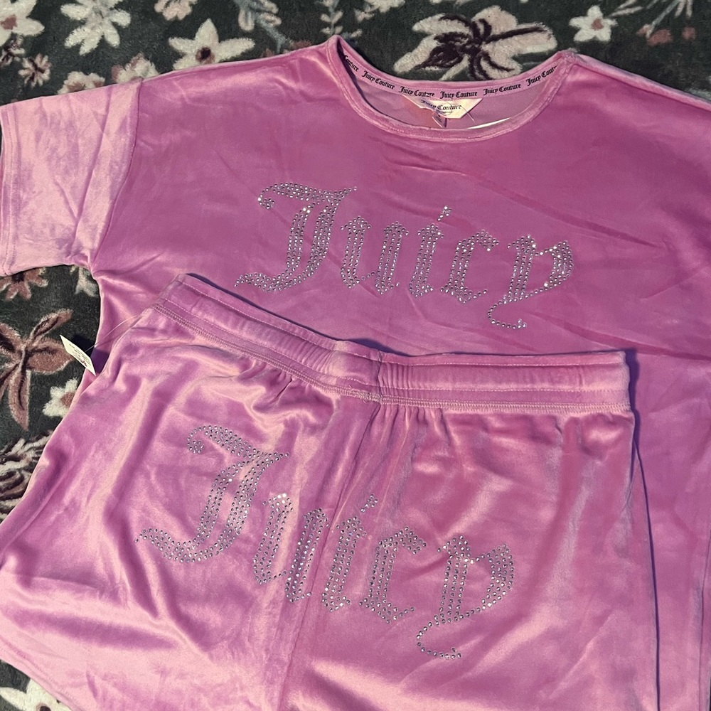 juicy couture sleepwear set!💘